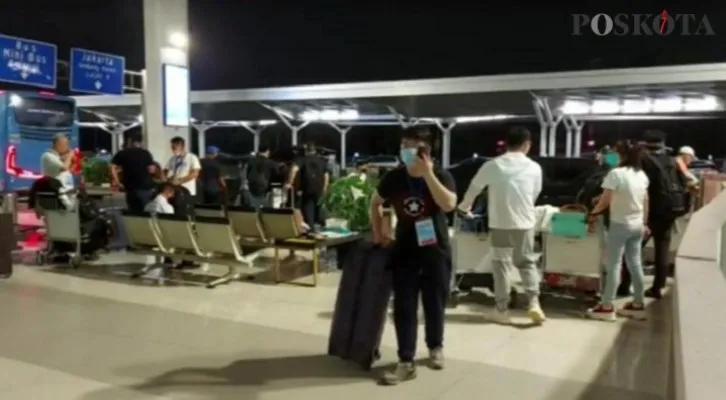 WNA yang masuk ke Indonesia melalui Bandara Internasional Soekarno- Hatta. (foto: Iqbal)