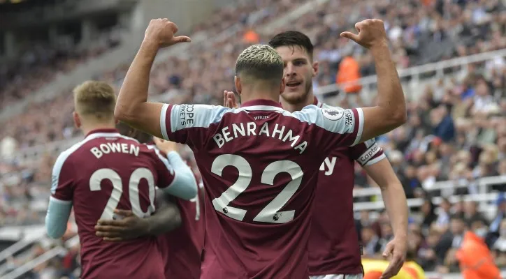 Pemain West Ham, Said Benrahma sukses mencetak satu gol saat berhadapan dengan Newcastle United. (foto: twitter/@westham)