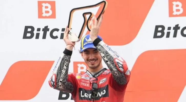 Pecco Bagnaia mengakui merindukan momen di atas podium sejak terakhir kali di Jerez, Spanyol lalu. (Foto/Crash.net)