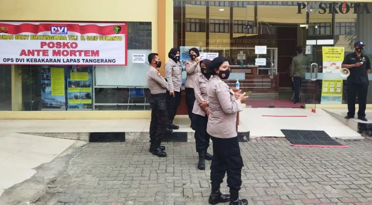 Posko Ante Mortem yang disediakan di RS Polri Kramat Jati, Jakarta Timur, Rabu (8/9/2021). (foto: poskota.co.id/cr02)