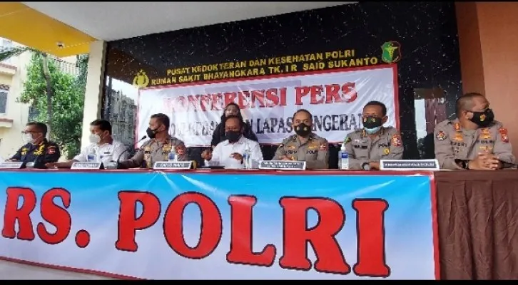 Konferensi pers pengungkapan identifikasi korban kebakaran Lapas Kelas 1 Tangerang di Rumah Sakit Polri Kramat Jati, Jakarta Timur. (cr-05)