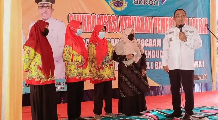 Wali Kota Cilegon, Helldy Agustian acara sinkronisasi program Bangga Kencana yang berlokasi di halaman Kecamatan Cibeber. (ist)