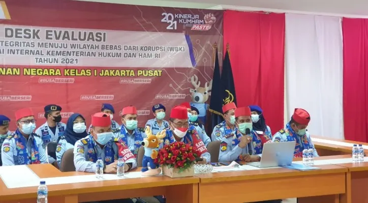 Jajaran Rutan Salemba Kelas 1 Jakarta Pusat saat menerima kunjungan Tim IV Inspektorat Jenderal Kemenkumham. (Dok Rutan Salemba)