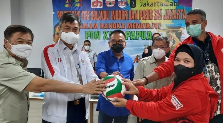 Pelepasan Tim Bola Voli Indoor dan Pasir DKI Jakarta menuju PON XX Papua. (foto: ist)