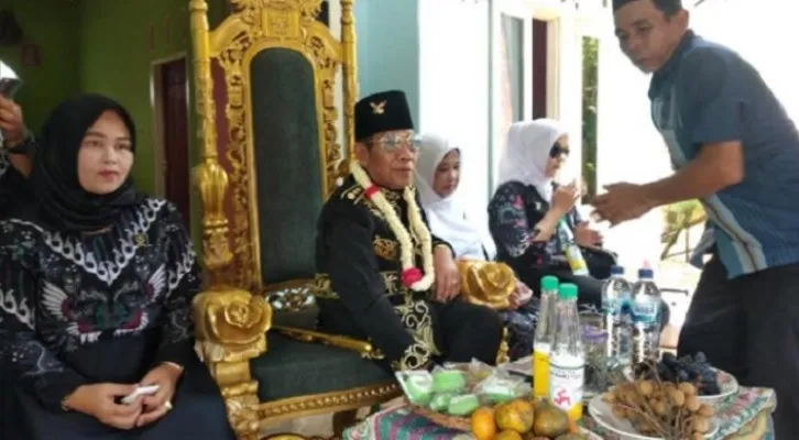 Raja Angling Dharma, atau Baginda Raja Iskandar Jamaludin Firdaus (foto: ist) 