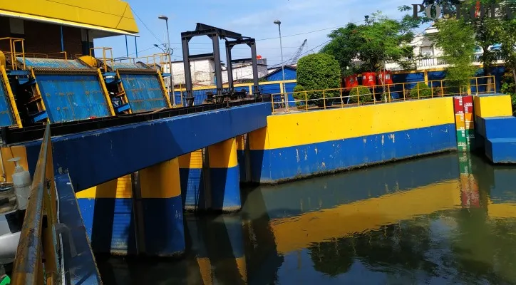 Rumah Pompa Waduk Pluit di Penjaringan, Jakarta Utara. (foto: yono)