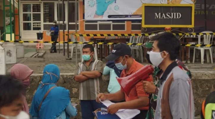 LPEI dan organisasi sosial Loro-Blonyo dan SONJO menyelenggarakan kegiatan vaksinasi di Masjid Girigondo, Kapanewon Temon, Kabupaten Kulon Progo. (foto: ist)