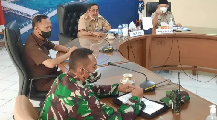 Forkopimkab menggelar rapat koordinasi persiapan pembukaan sektor pariwisata di gedung Mitra Praja Sunter Jakarta Utara. (ist)