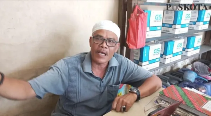 Roni (56) saksi mata kejadian penipuan yang dialami dua remaja di Cengkareng, Jakarta Barat.