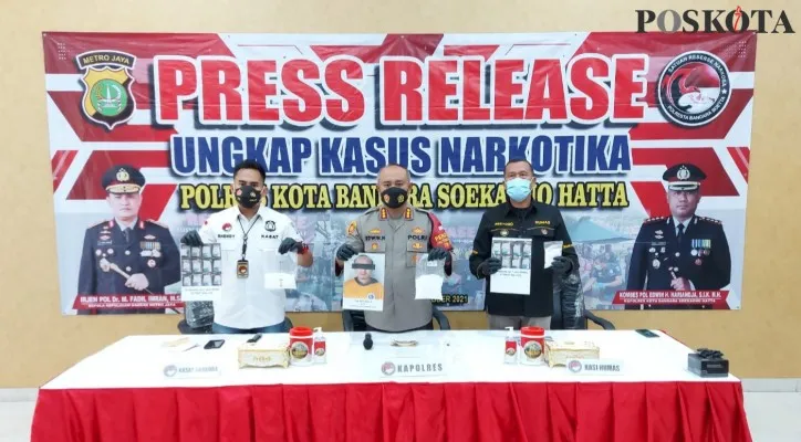 Pengungkapan narkoba di Bandara Soetta. (Foto/Iqbal/Poskota.co.id)