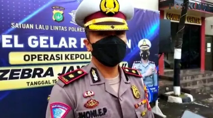 Kompol Jhoni Eka Putra, pelaksanaan hari pertama Operasi Zebra Jaya 2021, anggota Satlantas Polres Metro Depok berhasil meindak pelanggaran sebanyak 54. (Foto/angga)