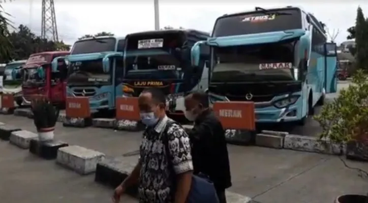 Deretan Bus Antar Kota Antar Provinsi (AKAP) yang berada di Terminal Kampung Rambutan, Jakarta Timur, Selasa , (ist) 