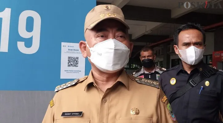 Wali Kota Bekasi, Rahmat Effendi saat ditemui wartawan di Stadion Patriot Chandra Baga Beberapa waktu lalu. (foto: poskota/ihsan fahmi)