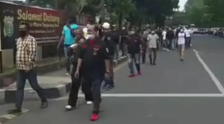 Warga Timur Geruduk Polres Metro Tangerang. (ist)