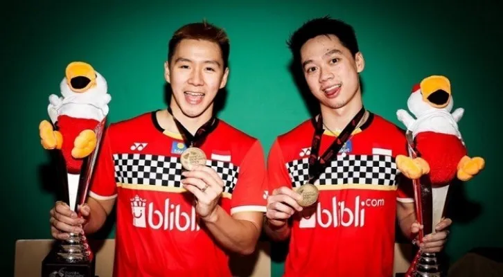 Marcus Gideon/ Kevin Sanjaya menang di laga pertama di BWF World Tour Finals 2021 (Foto: Instagram/@kevin_sanjaya)