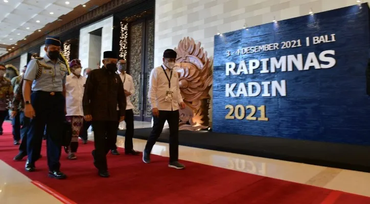 Wapres KH Ma'ruf Amin saat menutup acara Rapimnas Kamar Dagang dan Industri (Kadin) Tahun 2021. (foto: setwapres)