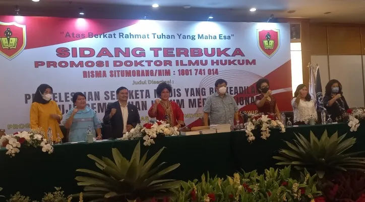 Risma Situmorang menggelar seminar nasional “Menyongsong Pembentukan Pengadilan Medis di Indonesia” dan deklarasi Perkumpulan Mediator Medis Kesehatan (PMMK) serta Asosiasi Mediator Duta Damai (AMDD). (adji)