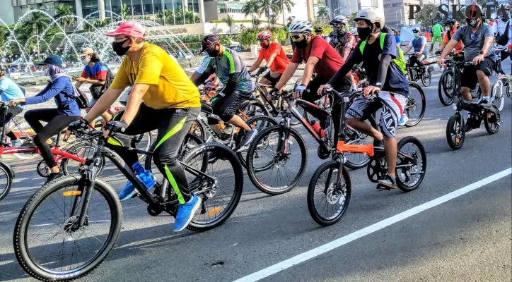 Kegiatan CFD di kawasan Sudirman-Thamrin. (foto: poskota/cahyono)