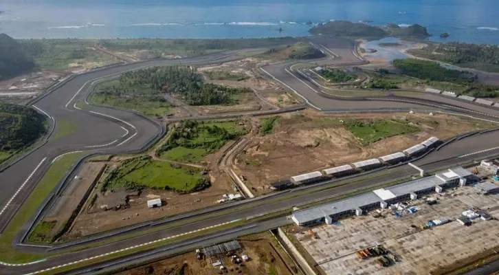 Kesiapan akomodasi menjelang MotoGp Indonesia 2022 menjadi prioritas dalam mendukung kebangkitan ekonomi. (foto: kemenparekraf)