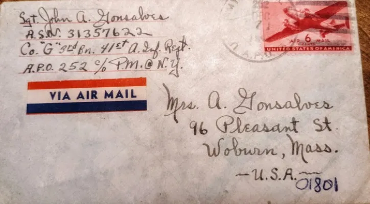 Surat John Gonsalves dikirimkan dari Jerman pada tahun 1945 kepada ibunya di Massachusetts. Istrinya menerima surat itu 76 tahun kemudian sejak dia mengirimnya.