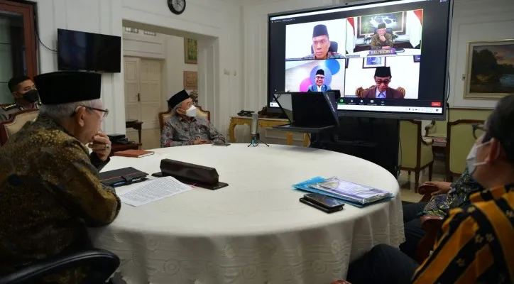 Wapres KH Ma'ruf Amin saat menerima Pengurus Besar Darud Da’wah wal Irsyad (DDI), melalui konferensi video. (foto: setwapres)