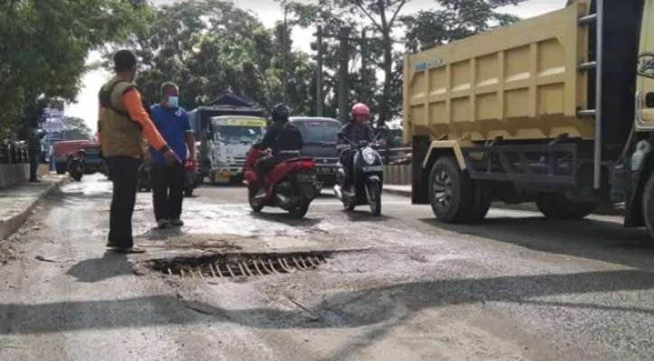 Kondisi Jembatan Ciujung di Rangkasbitung, Lebak, kondisinya rusak (ist)