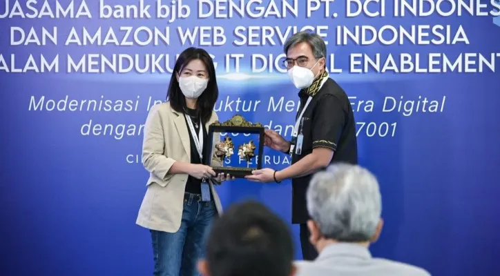 bank bjb gandeng Amazon Web Service (AWS) untuk pengembangan digitalisasi dan Alibaba Cloud dalam meningkatkan kemampuan IT Cyber Security. (ist)