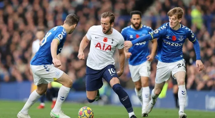 Pekan ke-28 Liga Inggris musim 2021-2022 akan mempertemukan Tottenham Hotspur vs Everton, Selasa (8/3/2022), kick off pukul 03:00 WIB.