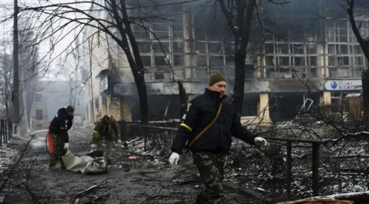 Foto dampak serangan udara Rusia di salah satu kota di Ukraina (Foto: twitter/@HannaLiubakova)