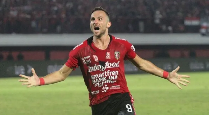 Illija Spasojevic masih memuncaki top skorer BRI Liga 1 2021/2022, dengan raihan 21 gol. (Foto/Instagram/@spaso_87)