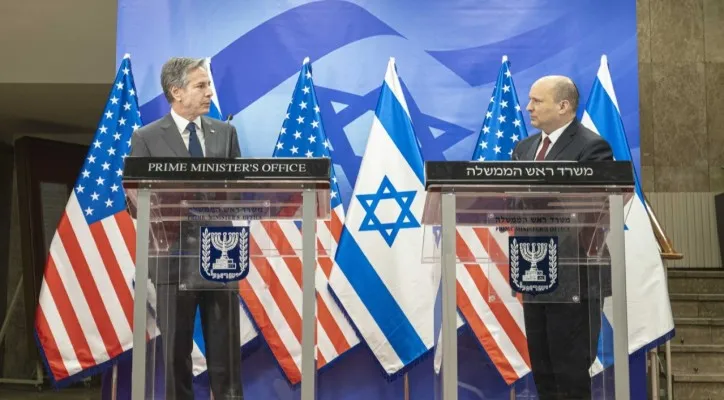 Pertemuan Perdana Menteri Israel Naftali Bennett dan Menteri Luar Negeri Amerika Serikat Antony Blinken pada Minggu (27/3). (Foto: Twitter/SecBlinken)