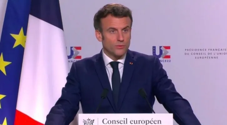 Presiden Prancis Emmanuel Macron (Foto: Twitter/visegrad24)