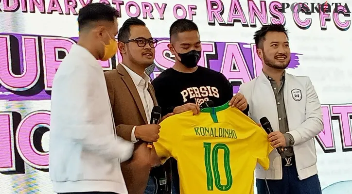 Raffi Ahmad, Kaesang Pangarep dan Rans Cilegon FC. (foto: poskota/cr08)