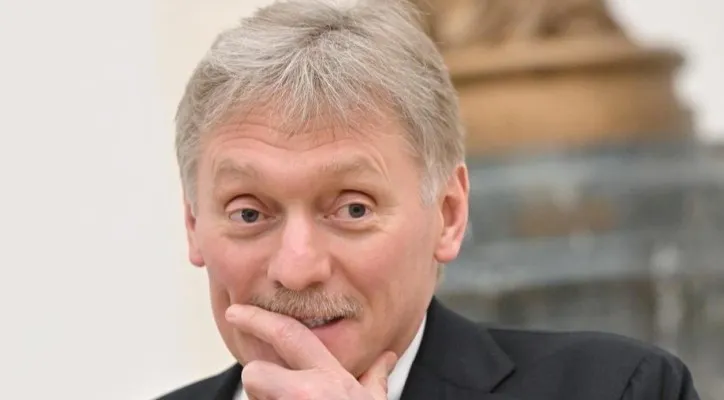 Juru Bicara Kremlin Dmitry Peskov (Foto: Twitter/@MichaelDenesyk)