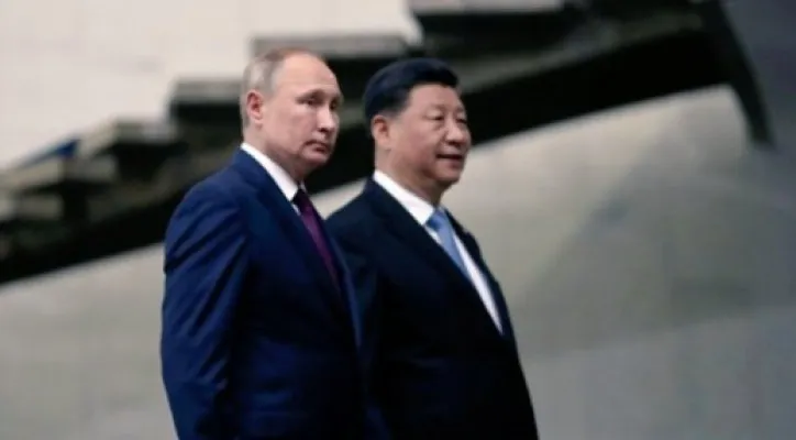 Presiden Rusia Vladimir Putin dan Presiden China Xi Jinping (Foto: Twitter/@_AfricanSoil)