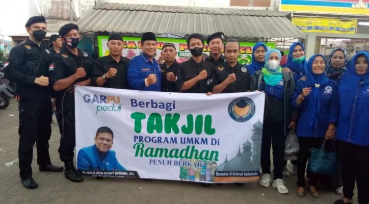 DPP GARPU berbagi takjil gratis. (foto: ist)