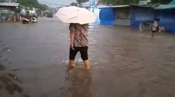 Banjir di Kawasan GBJ, Gunung Putri, Kabupaten Bogor. (foto: ist)