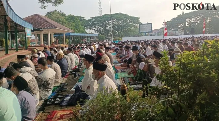 Potret pelaksanaan Salat Eid di Alun-alun Rangkasbitung. (yusuf)