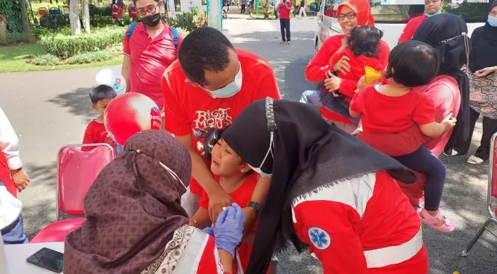 PMI Jakarta Selatan buka layanan kesehatan bagi pengunjung TMR. (foto: ist)