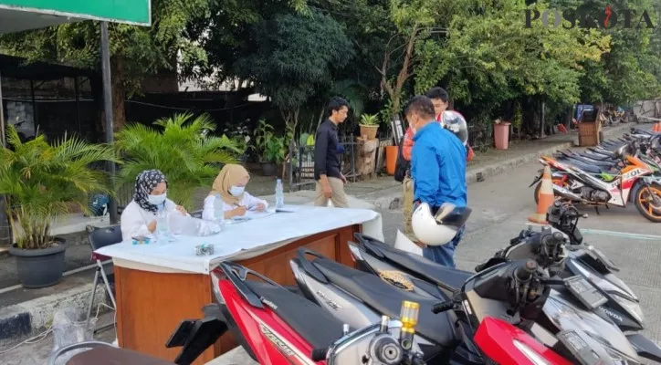 Motor milik peserta mudik gratis Pemprov DKI telah tiba di Terminal Pulogadung. (foto: poskota/ardhi)