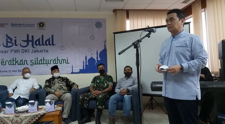 Wakil Gubernur DKI Jakarta, Ahmad Riza Patria saat menghadiri acara halal bihalal Idul Fitri di kantor PWI DKI Jakarta. (ist)