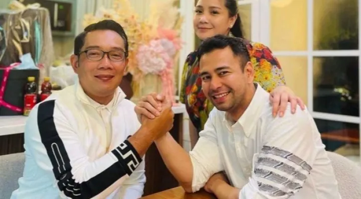 Raffi Ahmad salam komando dengan Ridwan Kamil. (ist/instagram : raffinagita1717)