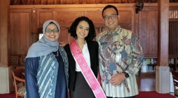 Putri pertama Anies Baswedan dilamar kekasihnya. (foto: Instagram/@aniesbaswedan)