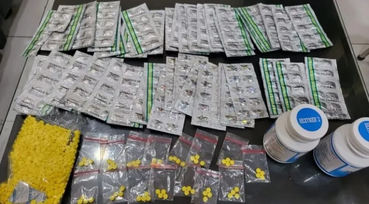 Foto: Barang bukti obat keras yang diamankan polisi. (Ist.)