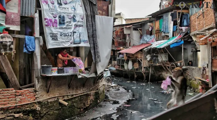 Pemukiman padat penduduk di kawasan Tanah Abang, Jakarta Pusat. (Foto: Poskota/Ahmad Tri Hawaari)