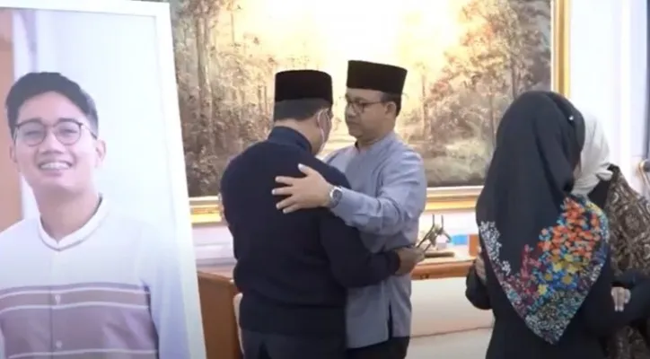 Anies Baswedan melayat ke rumah Ridwan Kamil, ucapkan belasungkawa untuk Eril (foto: ist.)