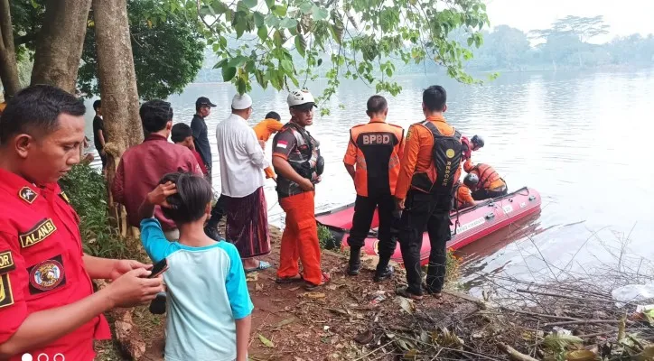 BPBD Telusuri Setu Cikaret Bogor. (ist)