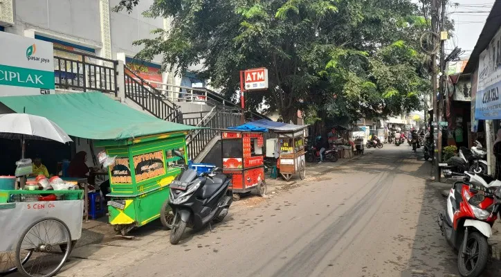 Area parkir yang membuat pendapatan daerah menghilang. (ist)