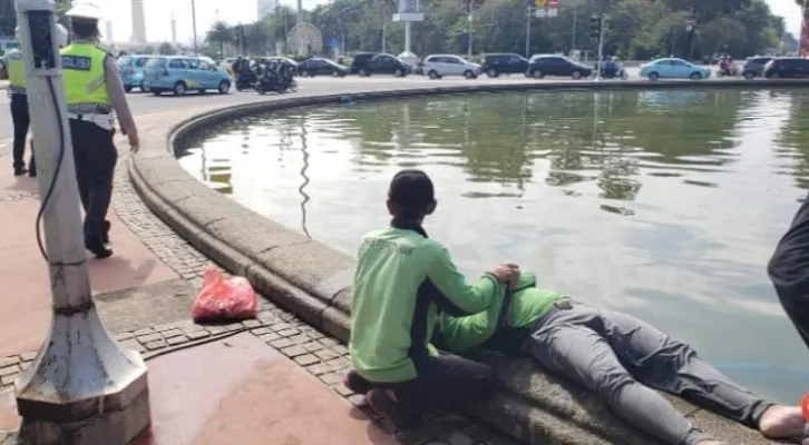 Petugas Dinas Pertamanan tewas di kolam patung kuda. (Foto:  ist)