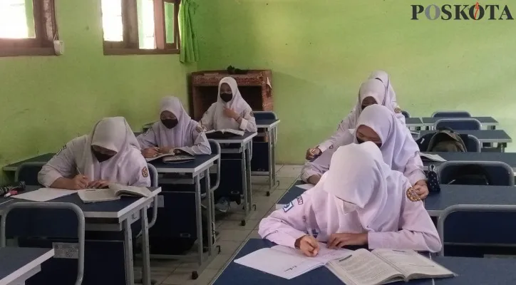 Ilustrasi siswa SMP di Bekasi. (foto: poskota/ihsan)